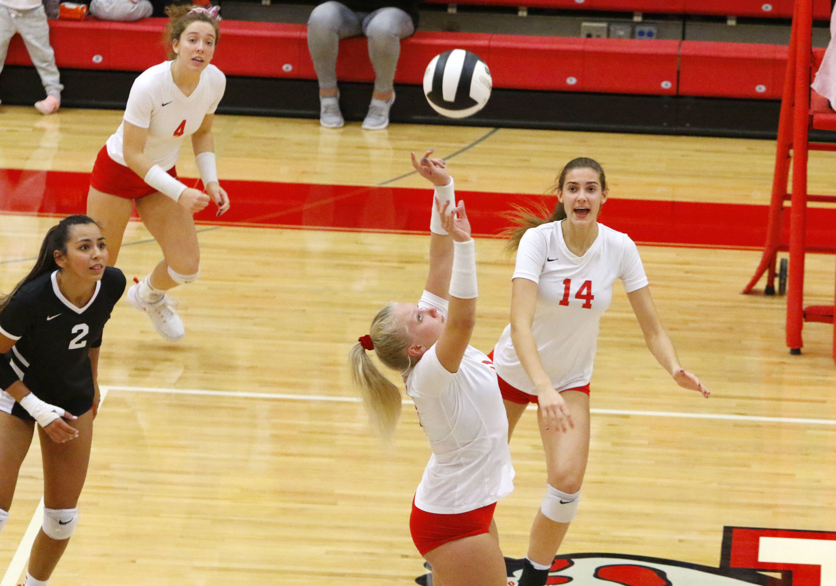 Gallery: 4A volleyball sectional final: Crown Point vs. Valparaiso